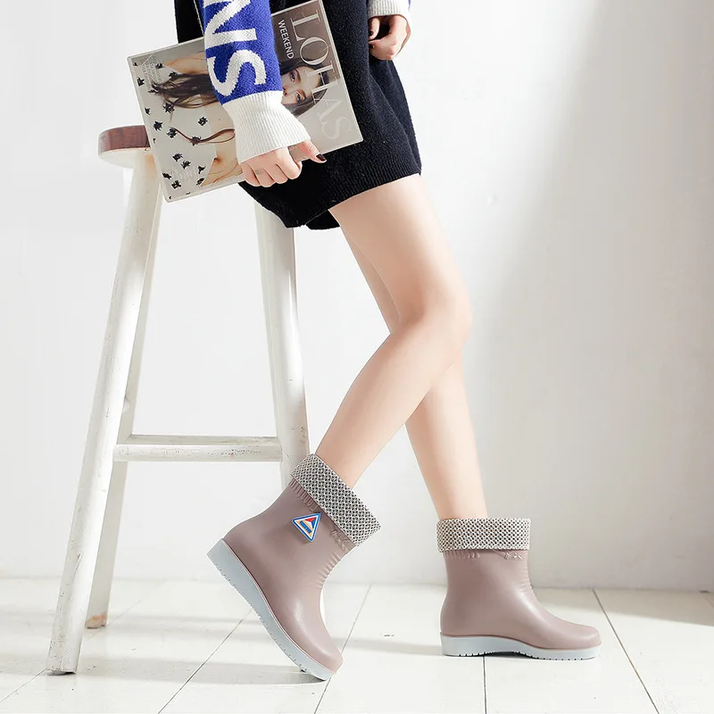 Online New Rubber Shoes Fashion Rain Boots Girls Ladies Walking Waterproof PVC Women s Boots Winter Woman Martins Rainboots 2019