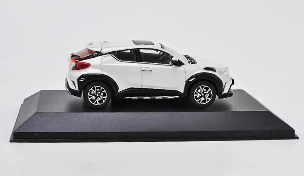 1/43 Toyota ЧР C HR Белый литья под давлением модель автомобиля коллекция