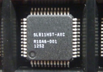 1 шт SL811HST SL811HST-AXC QFP-48