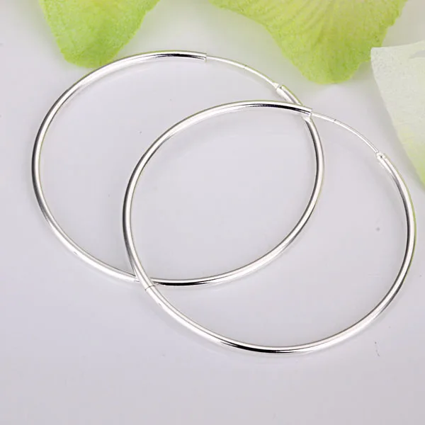 E33