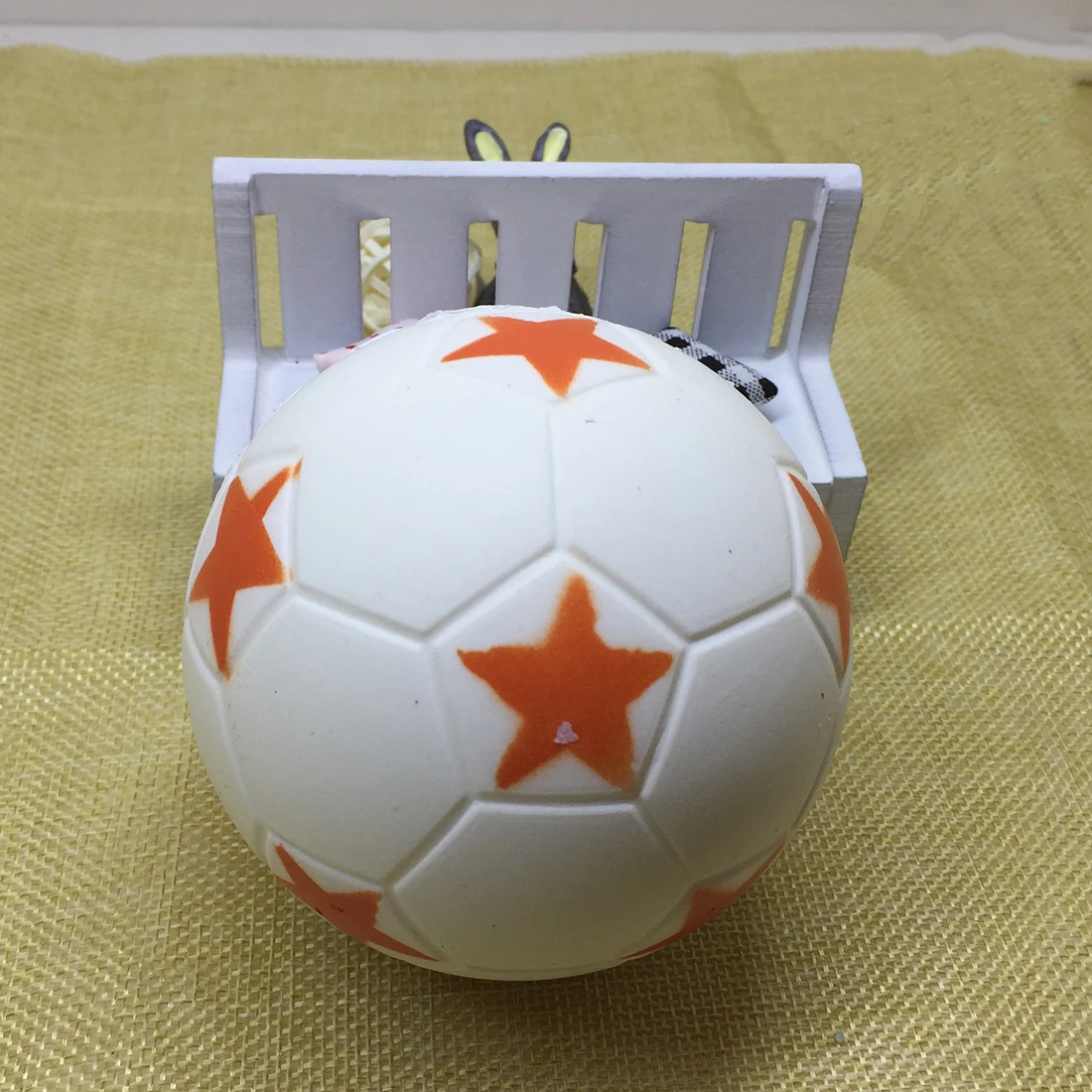 LCLL-9CM Забавный футбольный мягкий милый антистрессовый мяч Squeeze Slow увеличить детей удовольствие PU мягкое игрушки