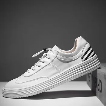 

2018 new casual shoes men's simple lace flat shoes fashion flat bottom breathable plate shoes.