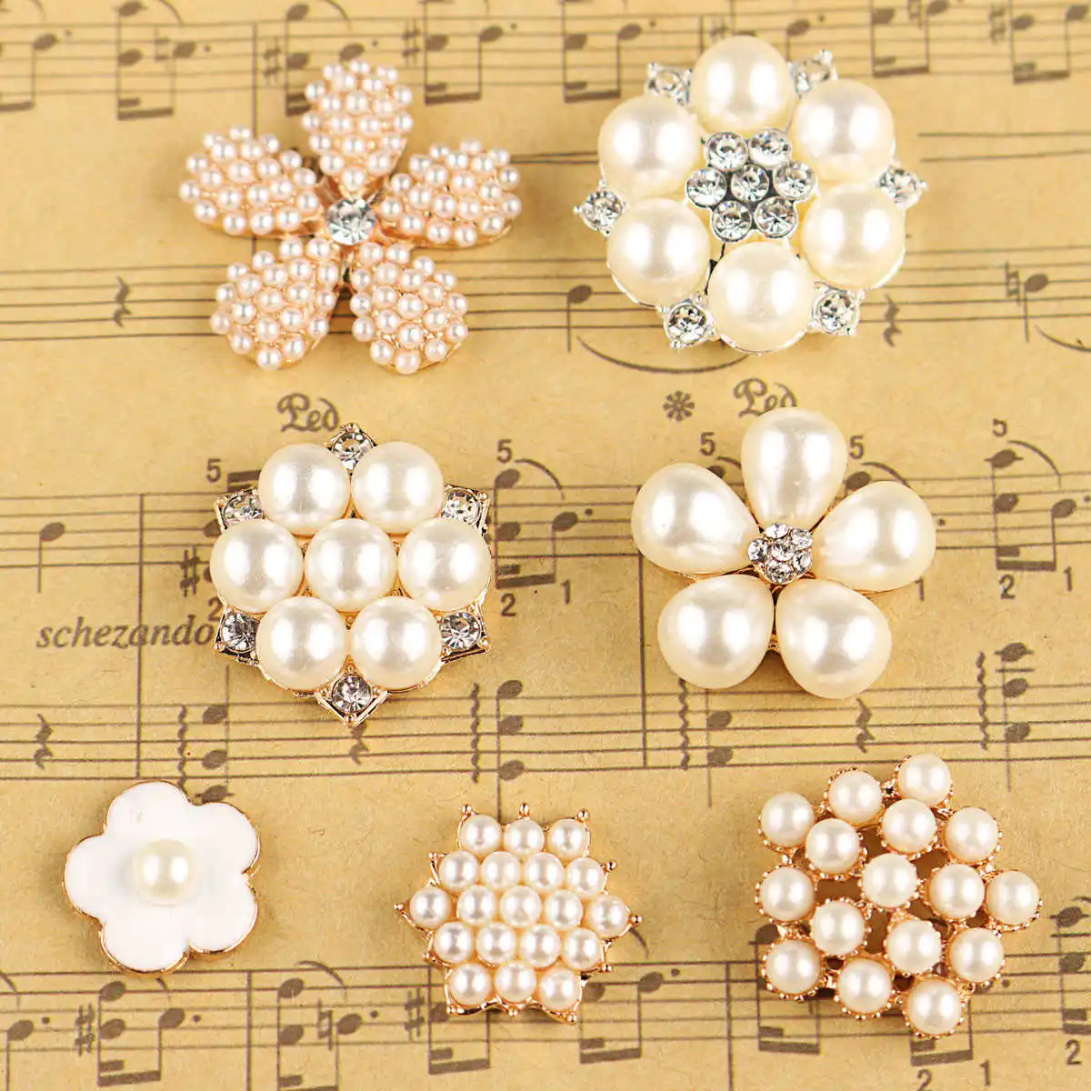 

1Pcs Romantic Pearl Rhinestone Brooch Wedding Dress DIY Flatback Button Embellishment for Clothes Headwear Hair Accessories