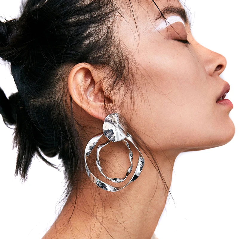 

Missxiang NEW HOT Wholesale Women's Fashion Irregular Smooth Metal Earrings for Women Girls Jewelry Statement Stud Metal Earring