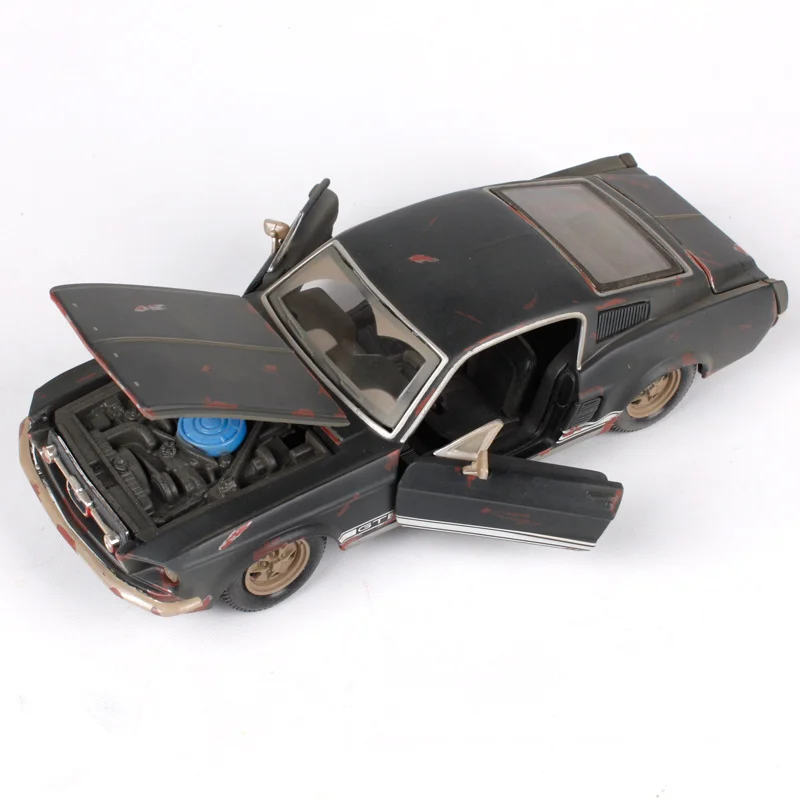 1:24 1967 Ford Mustang GT старая версия литая металлическая модель автомобиля Для детей Подарочные игрушки