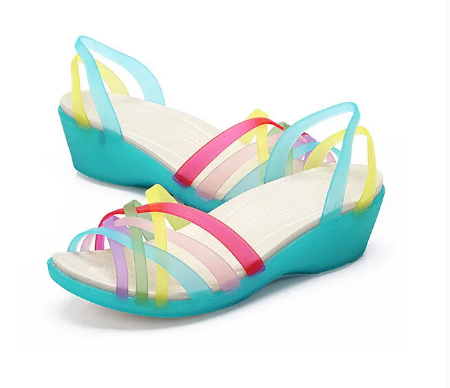 chaussures plastique femme