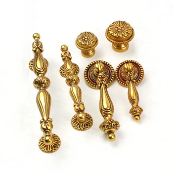 

Beautiful 2PCS European Retro Style Kitchen Cabinet Pulls Handles Cupboard Wardrobe Drawer Wine Cabinet Door Handles and Knobs