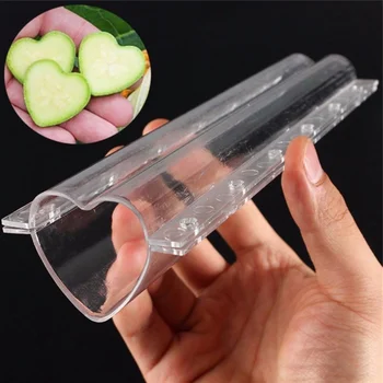 

Vegetables Growing Cucumber Shape Mold Modeling Tool Fruit Vegetable Cooking Tools Clear heart-shaped Garden