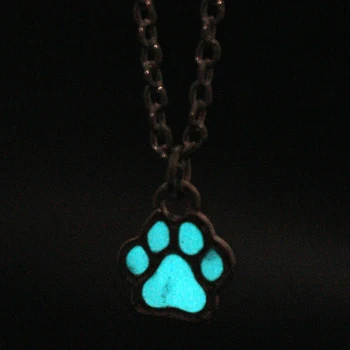 

MQCHUN 2017 Fashion Cute Cat Wolf Dog Bear Paw Print Glow in The Dark Metal Pendant Charm Necklace Night Luminous Chain Necklace