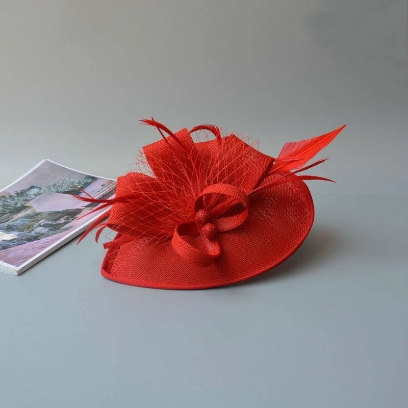 Kopen Vrouwen Chic Tovenaar Hoed Cocktail Bruiloft Kerk Hoofddeksel Mode Hoofddeksels Veer Haaraccessoires Sinamay Fascinators