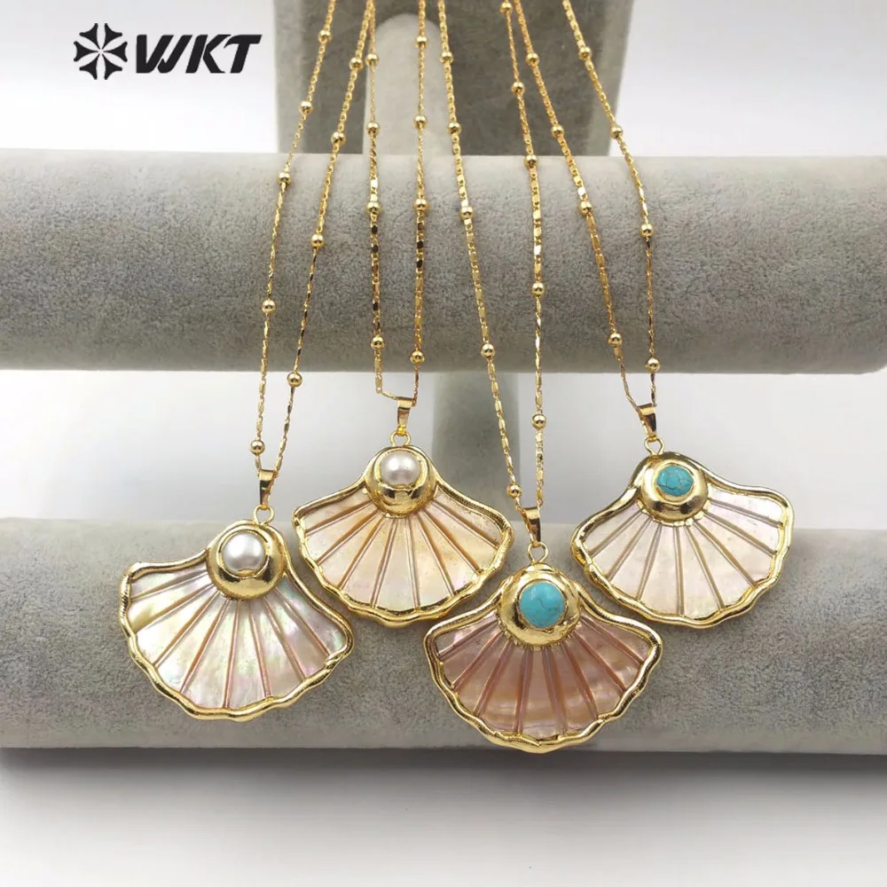 

WT-JN067 Classic Bohemian Style Natural Shell Pendant with Turquoises&Pearl Scalloped Skirt Pattern Lady Vintage Shell Necklace