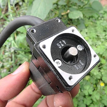 

28 Stepping Motor, 2 Phase 4 Wires, 1.8 Degree, Output Shaft Diameter 5mm, 5 Ohms 1.5A Micro Stepper Motor Driver for DIY Models