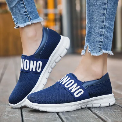 

2018 spring and autumn casual shoes large size flat bottom breathable lightweight women's shoes a pedal lazy running shoes.