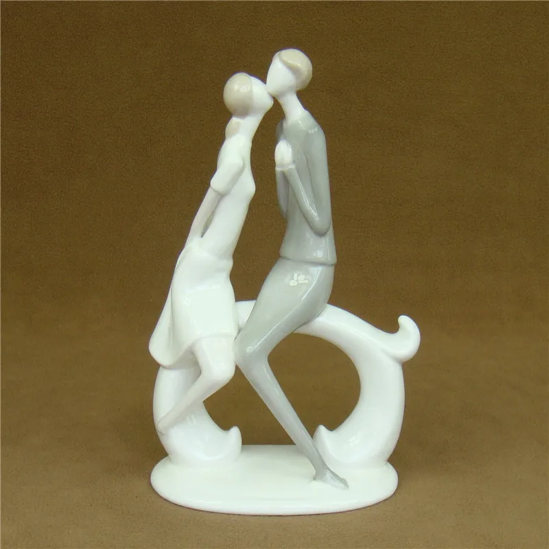 Modern Abstract Kissing Item Figurine Romantic Ceramics Dating Lovers
