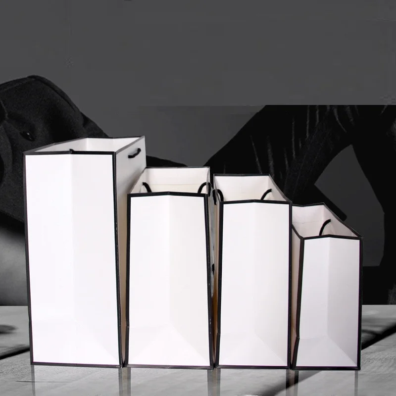 100 шт./лот, креативный дизайн, черная окантовка, белая крафт-бумага, сумка с ручкой, для свадебной вечеринки, подарочные бумажные пакеты, индивидуальный логотип