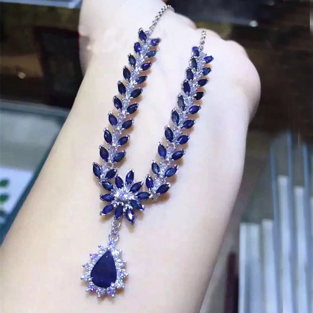 natural sapphire luxury pendant 