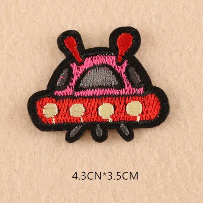 1pcs Space Universe UFO parches Embroidered Iron on Patches for Clothing DIY Motif Stripes Clothes Stickers The aliens Badges - Цвет: ZU03-3