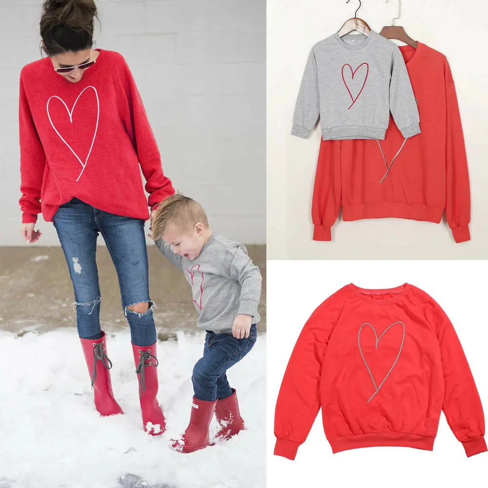 

New Arrival Mom and Son Family Matching Sweatshirt Pullover Top, Sweat Heart Print T-shirt Top Match Outfits 1-5Y