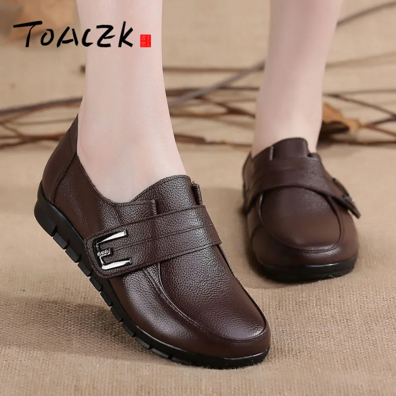 

Autumn new leather mom shoes deep water drill flat bottom anti-slip old and middle aged shoes