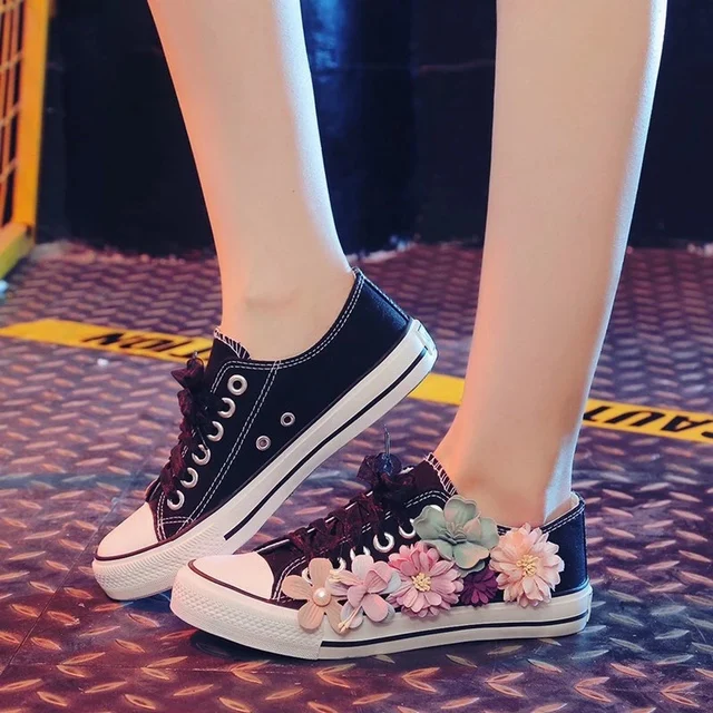 

SHUJIN Women Flower Casual Shoes Flat Sneaker Female Summer Canvas Shoes Lace Up Girls Femme Fashion Vulcanize Shoes 2019