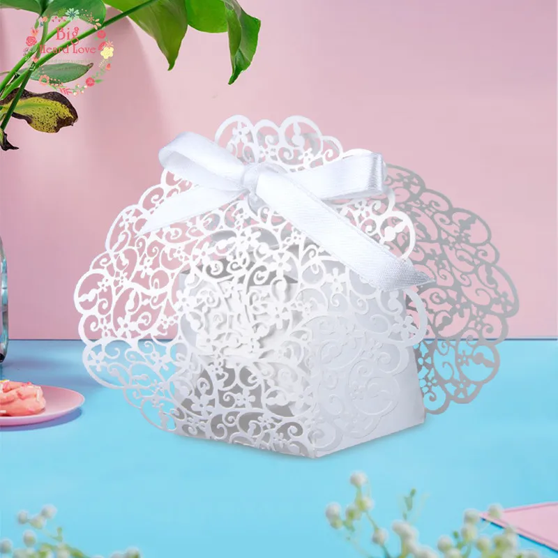

Big Heard Love 50pcs Laser Cut Cute Lace Flower Wedding Favor Box Candy Box Party Gift Box Paper Box Wedding Party Supplies