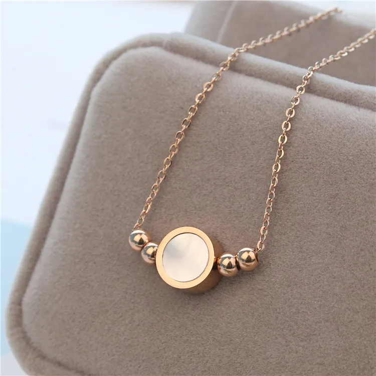 

Famous Brand New Stainless Steel Jewelry Never Fade Choker Necklace Shell Round Pendant Necklace For Gift