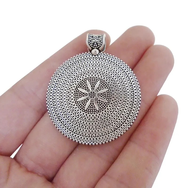 

3 x Tibetan Antique Silver Tone Bohemia Round Edelweiss Flower Charms Pendants for Necklaces Jewelry Making Findings 44x36mm