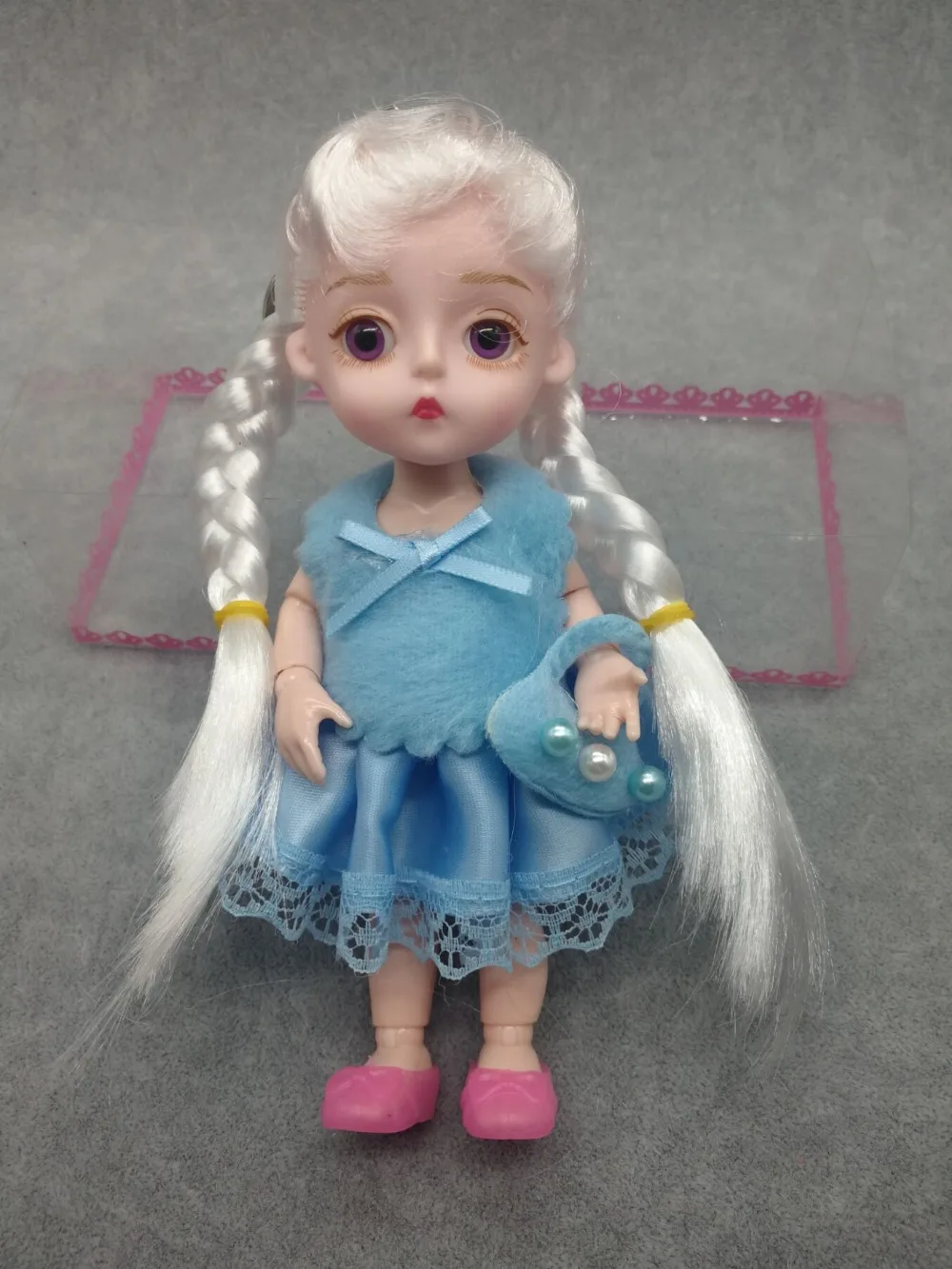 

1 Randomly send High quality BJD ob Blyth Factory doll Suitable For Dress up by yourself DIY Change BJD Toy special price