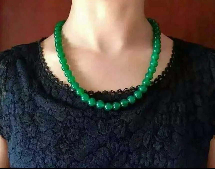 

Luxury fashion 100% Natural A Grade Jadeite 10mm Beads Necklace