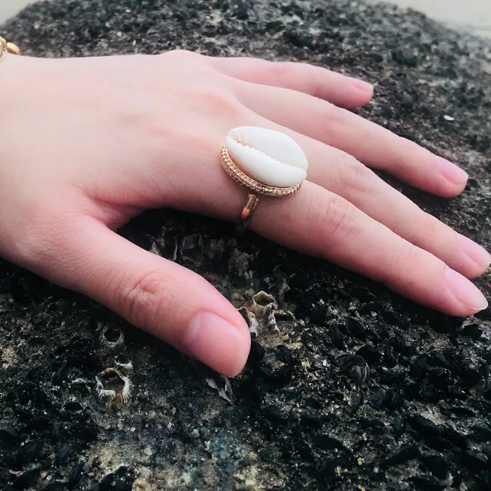 

Topkeeping Bohemian Gold Silver Shell Ring Simple Midi Finger Knuckle Seashell Ring for Women Accessories Charm Jewelry Gifts