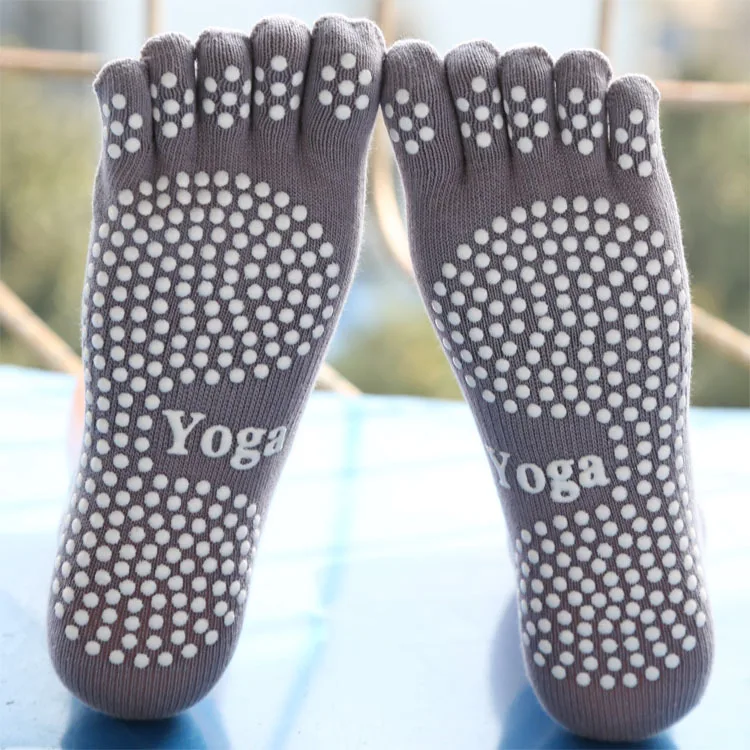 Пять пальцев носки для йоги женские профессиональные силиконовые круглые носки резиновый нескользящий Топ для занятия танцами Пилатес тренировочный спортивный носки - Цвет: grey and white