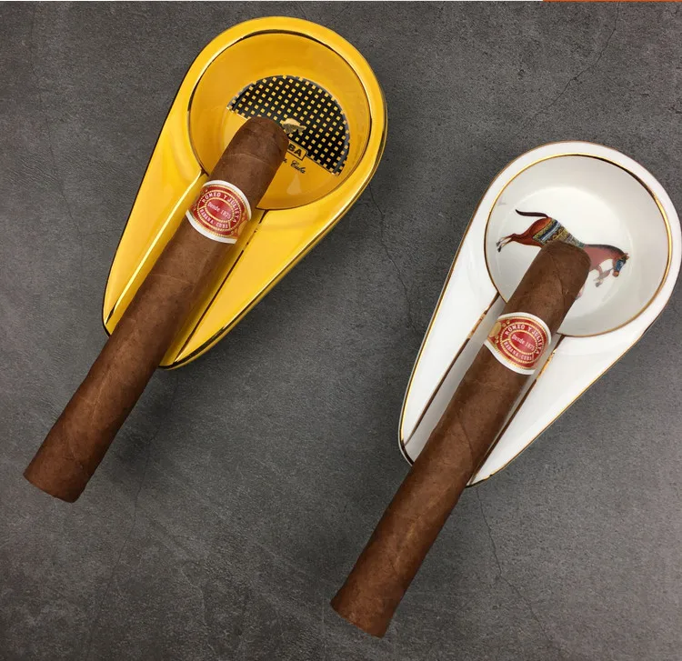

Ceramic COHIBA Cigar Ashtray Single Cigarate Holder Round Ash Slot White Portable Outside Tobacco Travel Ash Tray Horse Pattern