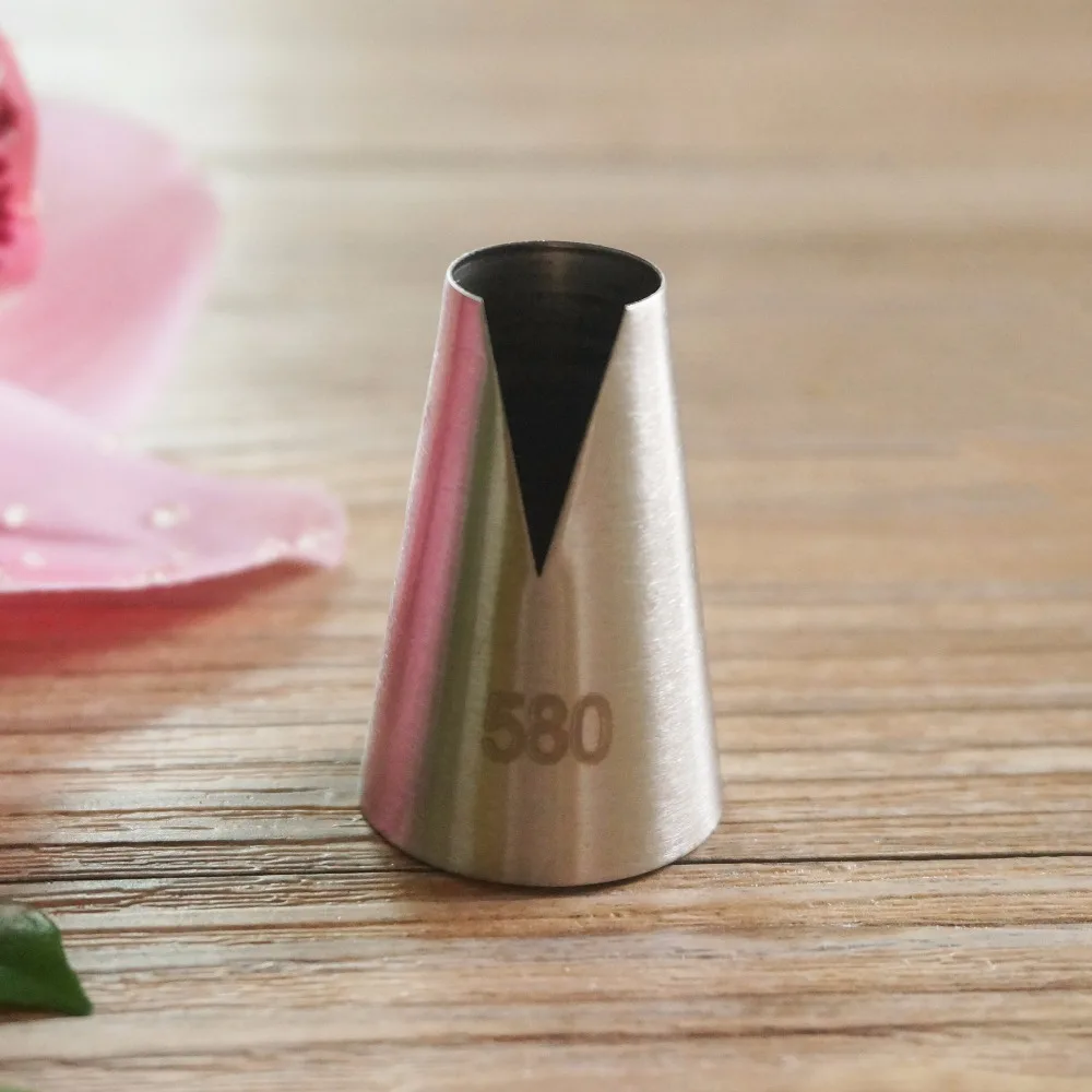 

580# Flower Icing Piping Tips Nozzle Cake Cupcake Decorating Mouth Pastry Tool Bakeware