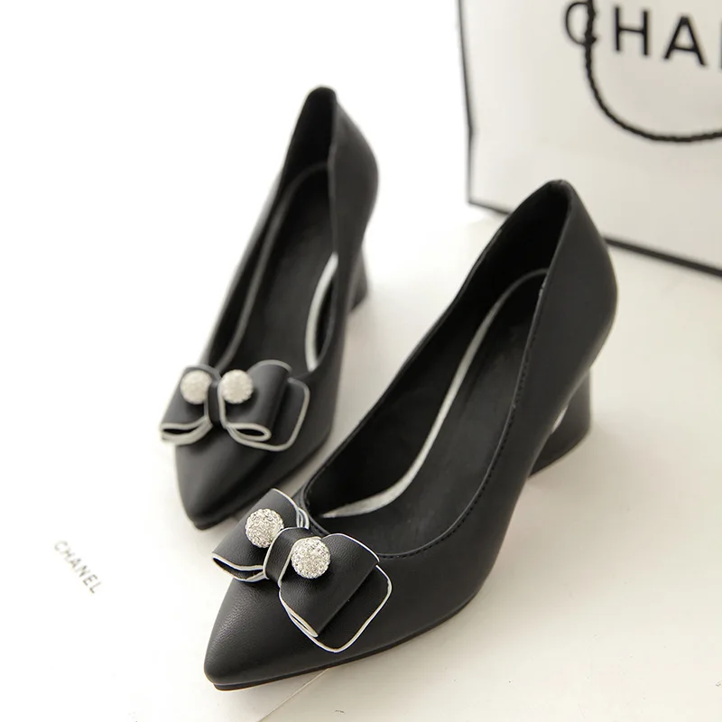 

2017 Spring Black Pumps Womens Fashion Diamond Bow Pointed Ladies High Heels Thick Shoes Online