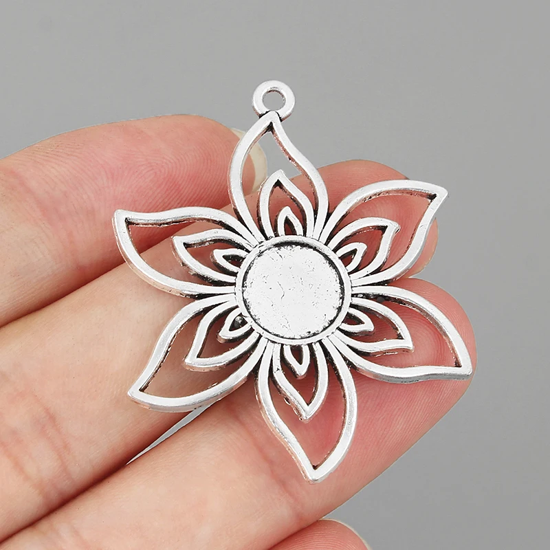 

10PCS Antique Silver Hollow Open Flowers Charms Pendants Round Bezel Tray Cameo Cabochon Setting for Necklace Jewelry Findings