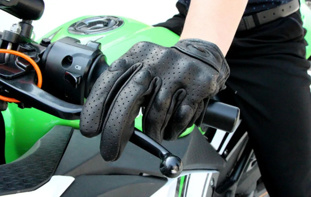 Ruigi leather glove  b1
