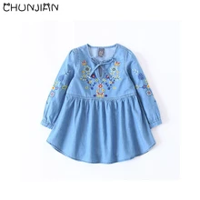 Платье для девочек Новинка года, осенняя брендовая Джинсовая блузка для маленьких девочек Детские рубашки с цветочной вышивкой детская одежда, платье