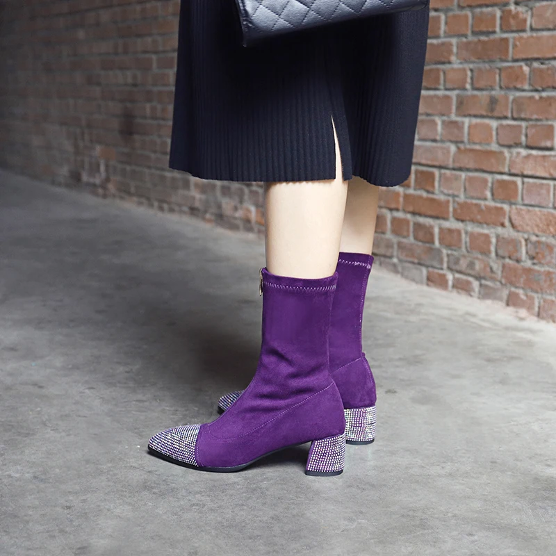 WETKISS/растягивающиеся женские ботфорты выше колена; обувь на высоком каблуке с острым носком, украшенная стразами; женские ботинки; модель года; Цвет фиолетовый; большие размеры 43