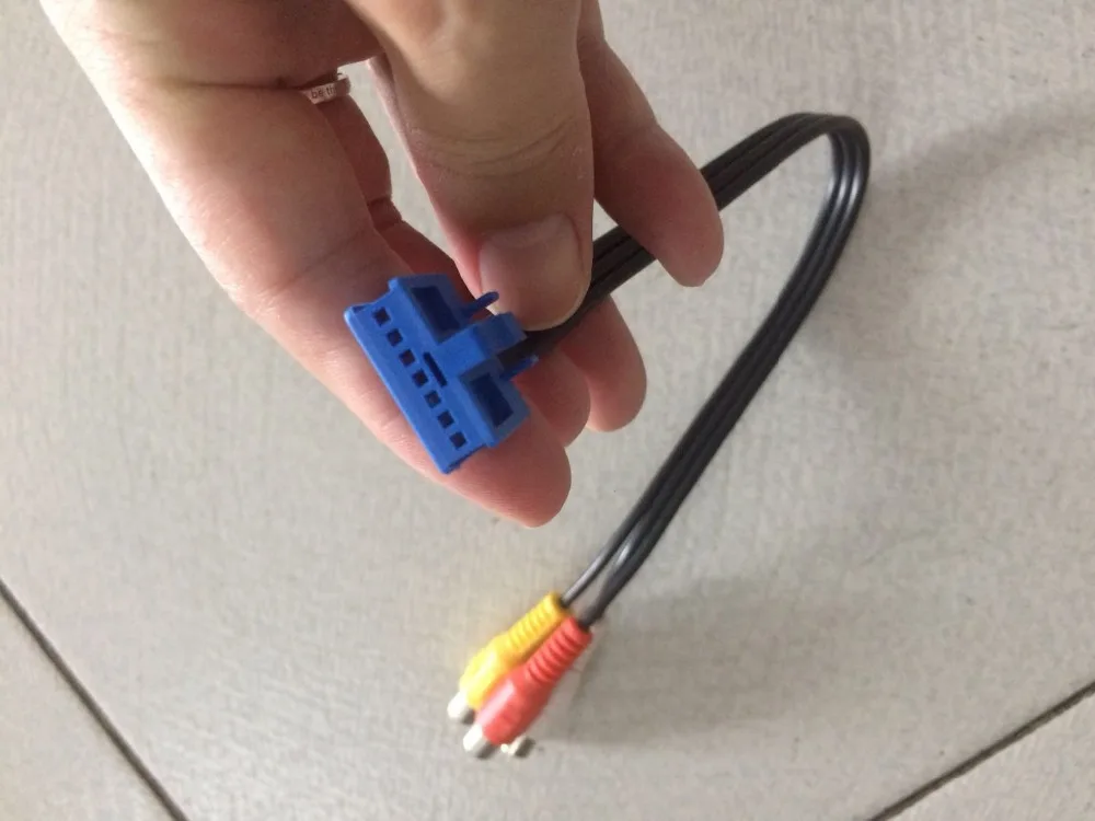 

For Toyota Cars CD Player DVD signal input line the old RCA harness ( blue 7P) TYA7A