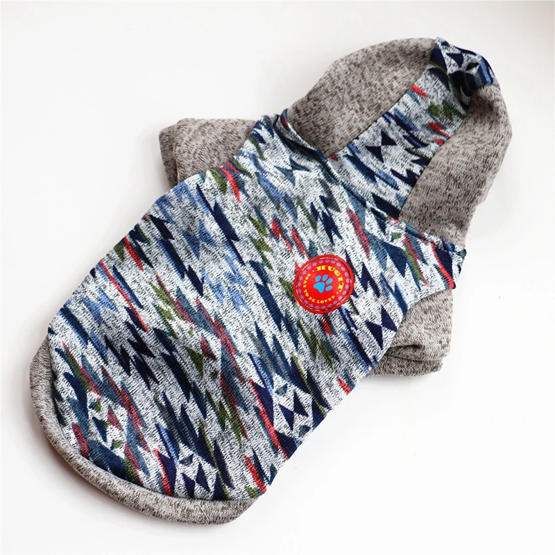 Fashionable Pet Dog Warm Sweaters Soft and Fleece Clothes for Cats for