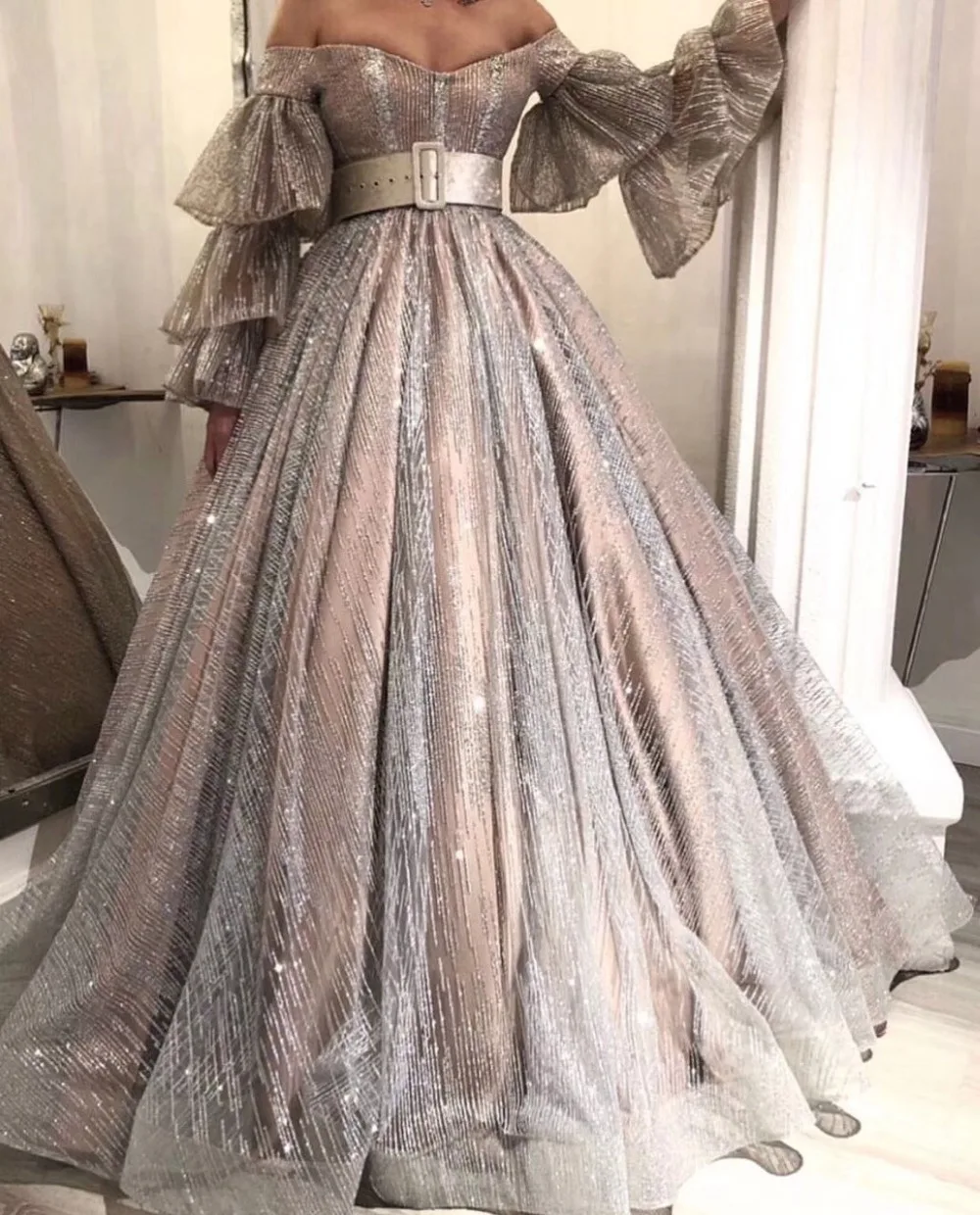 

2018 nice design sparkly shinning silver color glued glitter sequins lace African French tulle lace fabric for sexy dress