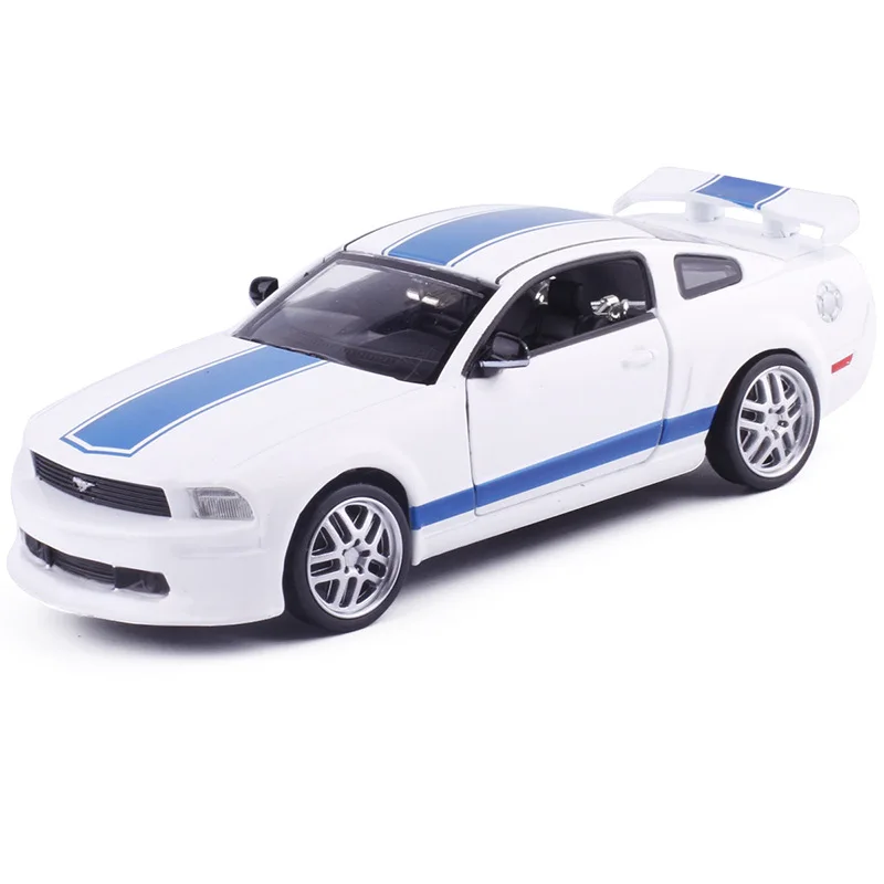 High simulation Mustang car 1 32 scale Alloy pull back car model 2 open doors sound