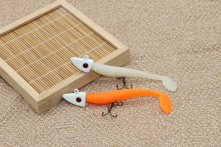 Fishing Lures Spinator Soft Lure 3D eye wobbler With Plastic Plate On Tail Sinking Action PVC Material Artificial Bait
