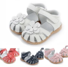 2017 nuevo cuero genuino de las muchachas zapatos del caminante sandalias en verano con flores sandalia de suela antideslizante niños niño revista 12.3-18.3