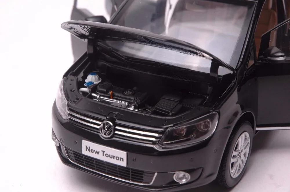 1:18 литая под давлением модель для Volkswagen VW Touran TSI 2013 MPV игрушечный автомобиль миниатюрная Коллекция подарков Passat B7