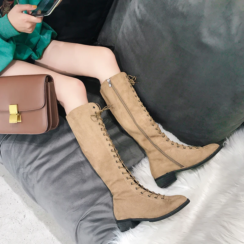 

2018 new thick with high boots women's flat but knee boots are high boots.