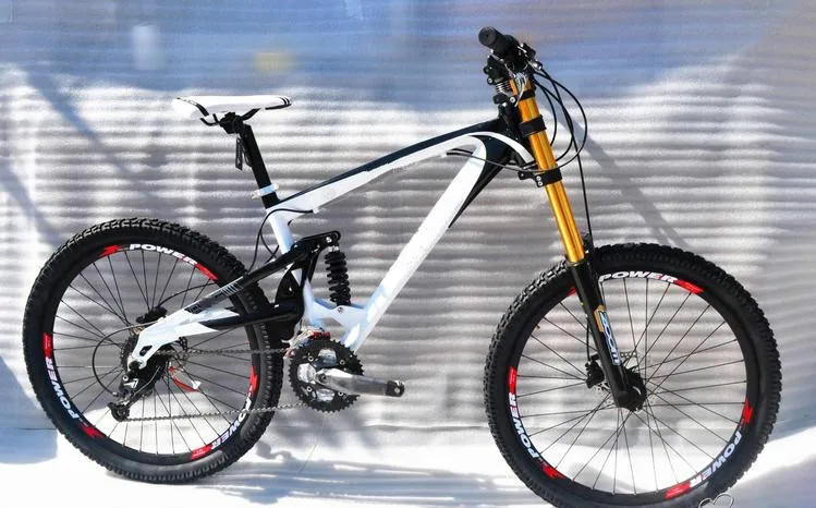 Cheap Alloy 165mm travel DH mountain bicycle 20mm hubs downhill bike 26*2.35 inch 22/24/27/30 speed 2 Cheap Alloy 165mm travel DH mountain bicycle 20mm hubs downhill bike 26*2.35 inch 22/24/27/30 speed 2