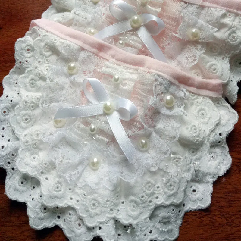 

Elegant High Quality Pearl Decoration Pet Triangular Bandage for Dogs Cats Pet Bib Neckerchief