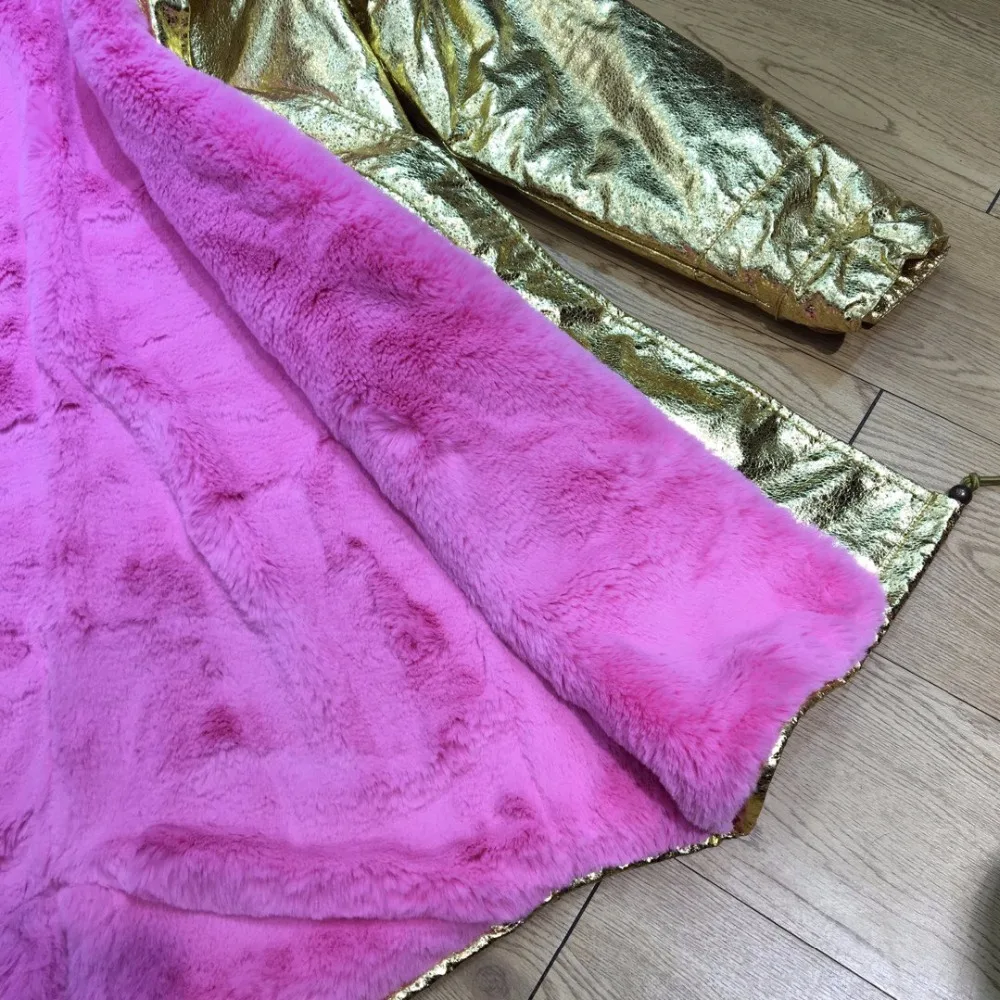 Женская куртка с капюшоном Mhnkro золотистая блестящая большим воротником из