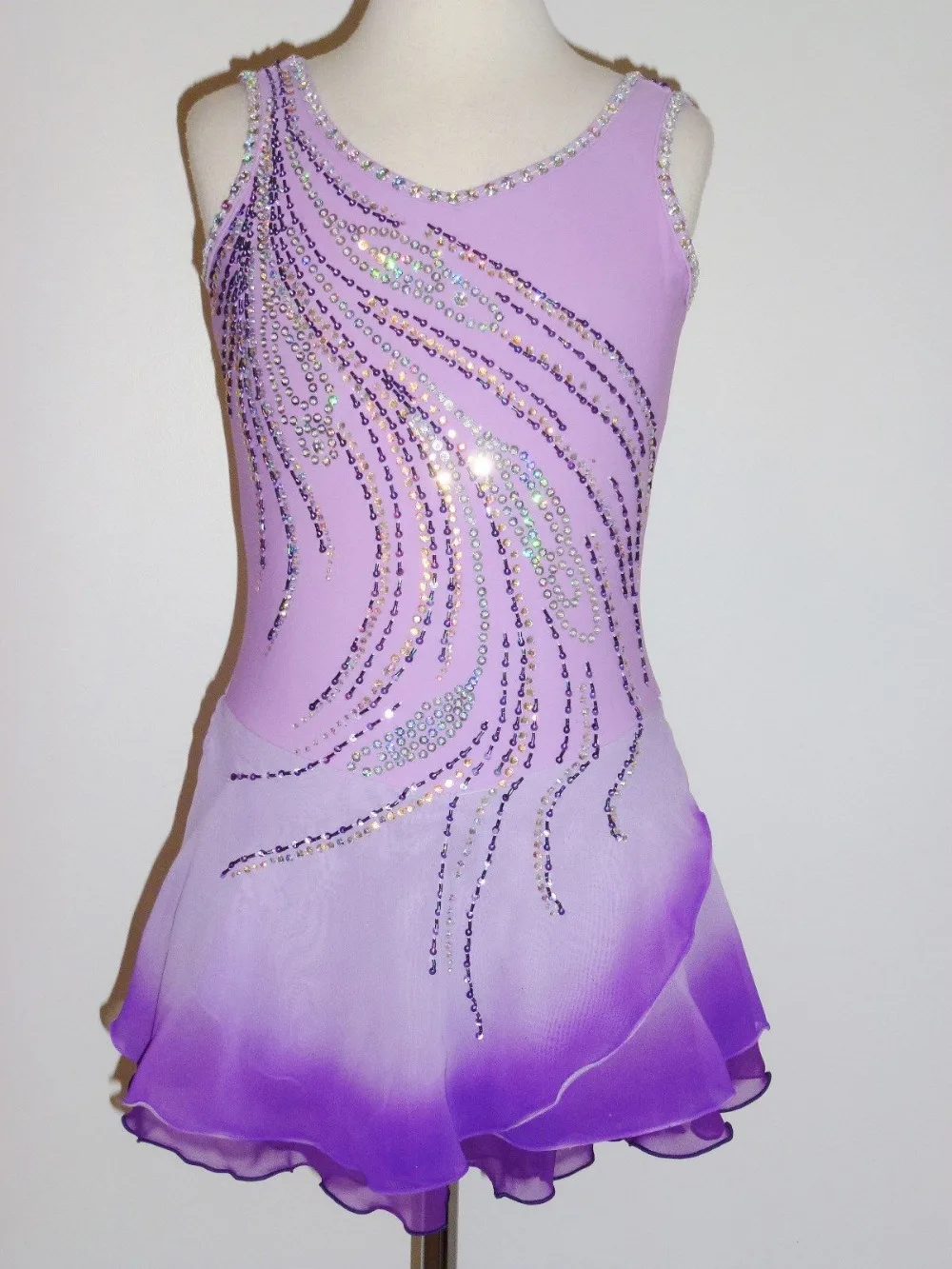 

Custom Girls Ice Skating Dresses Fashion Graceful New Brand Figure Skating Dress Children DR4051